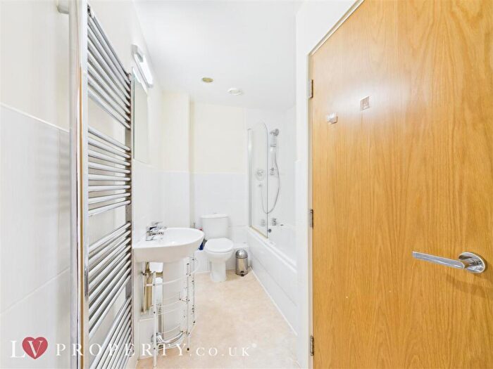 2 Bedroom Apartment To Rent In City Walk, Irving Street, Birmingham, B1