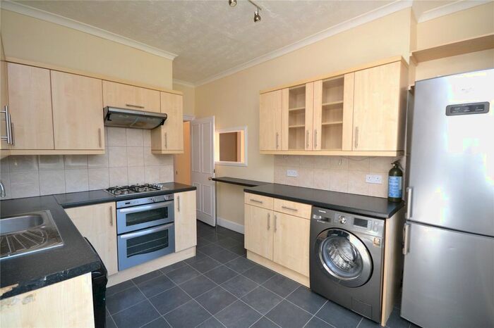 4 Bedroom Semi-Detached House To Rent In Avondale Avenue, North Finchley, London N12
