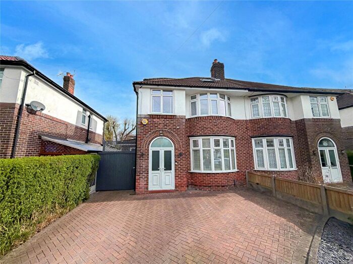 4 Bedroom Semi-Detached House For Sale In Parkville Road, Didsbury, M20