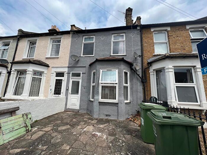 2 Bedroom Flat To Rent In Engleheart Road, Catford, SE6