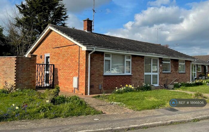 3 Bedroom Bungalow To Rent In Aldous Close, East Bergholt, Colchester, CO7