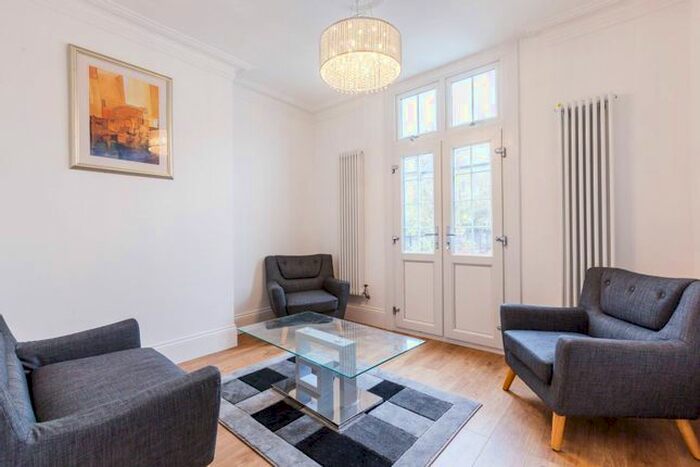 4 Bedroom Property To Rent In Winslade Road, Brixton, London, SW2