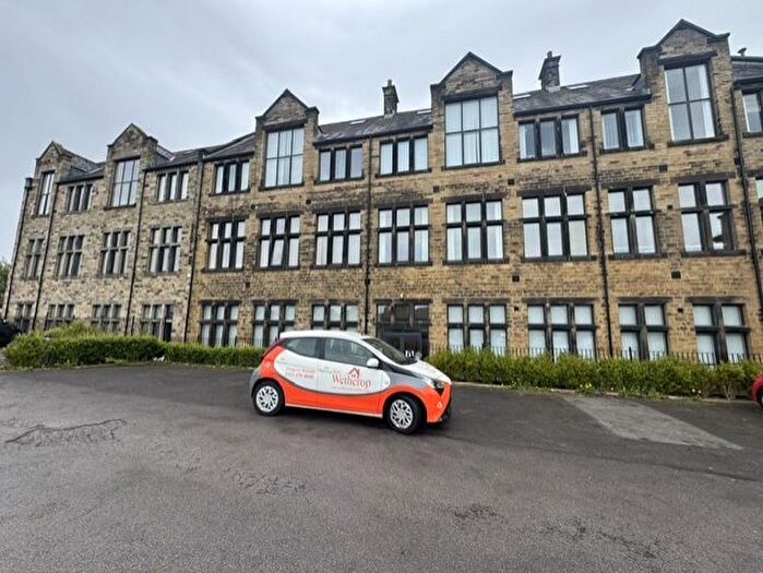 2 Bedroom Flat To Rent In Richardshaw Lane, Pudsey, LS28