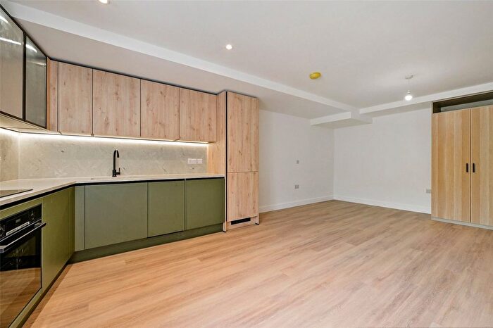 1 Bedroom Flat To Rent In Lombard Street, Bedminster, Bristol, BS3