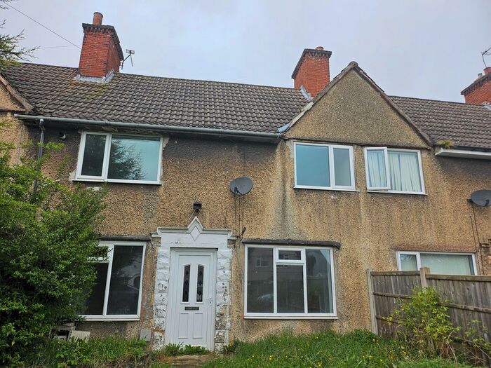 3 Bedroom Terraced House To Rent In East Avenue, Woodlands, DN6