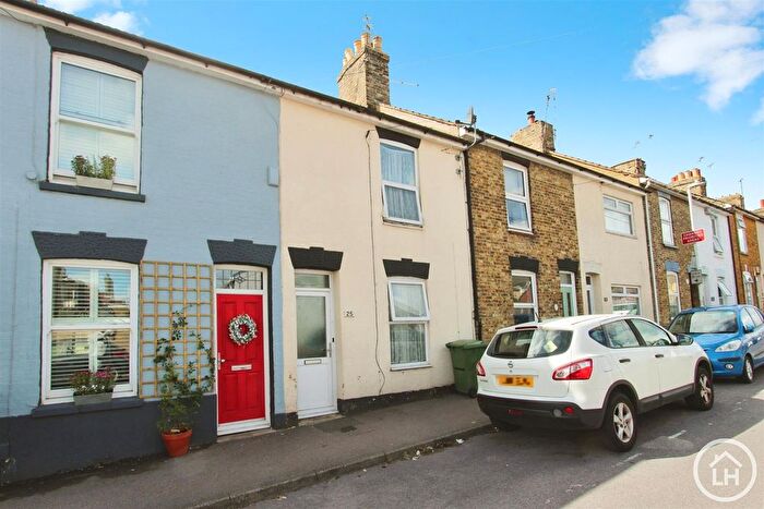 3 Bedroom Terraced House For Sale In Epps Road, Sittingbourne, ME10