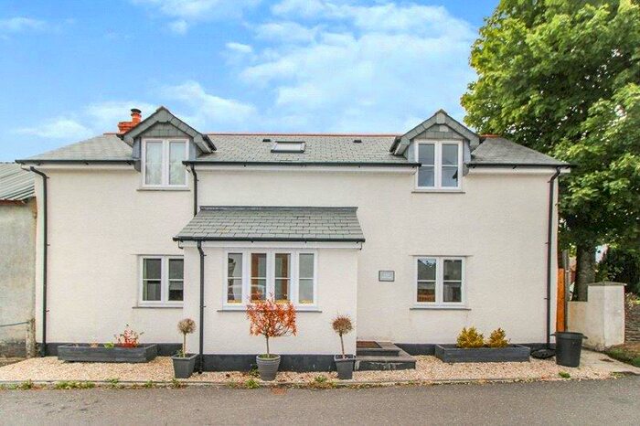 3 Bedroom End Of Terrace House To Rent In Clawton, Holsworthy, EX22