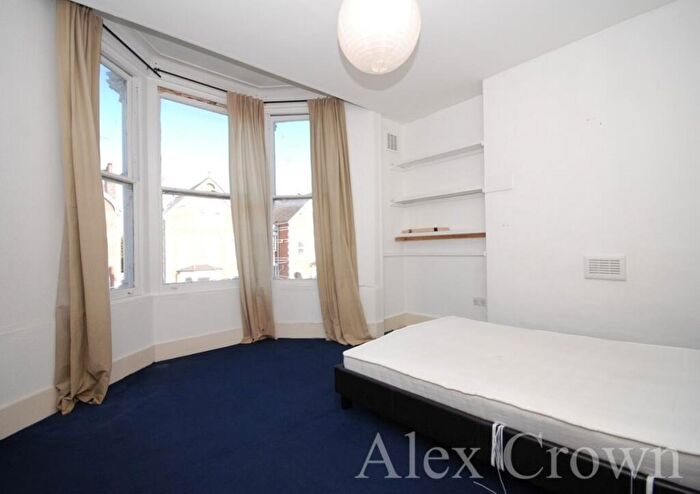 2 Bedroom Flat To Rent In Carlton Road, Finsbury Park, N4