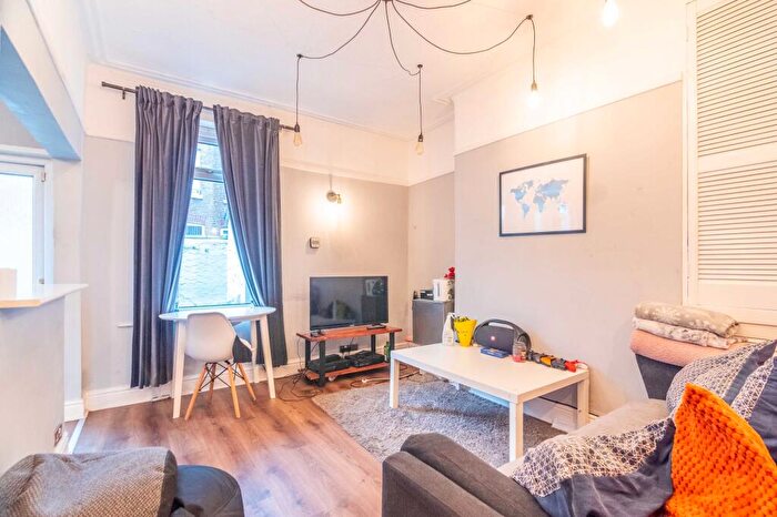 4 Bedroom Terraced House To Rent In Gainsborough Road, Liverpool, L15