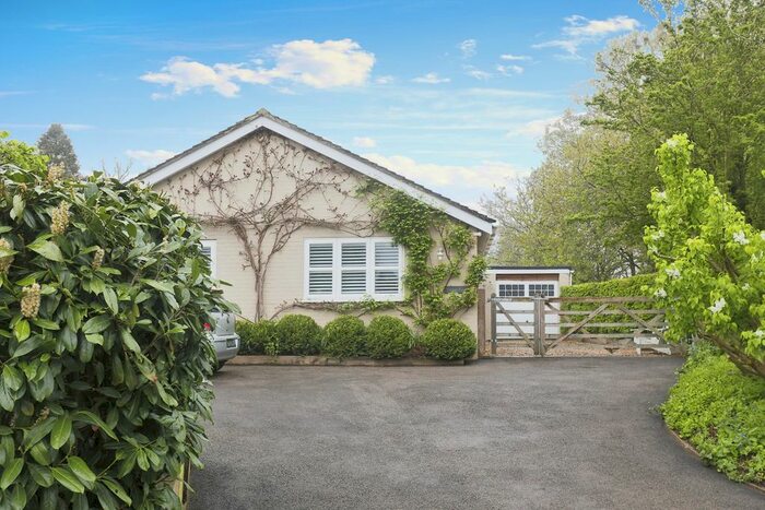 3 Bedroom Bungalow For Sale In Beckford, Tewkesbury, GL20