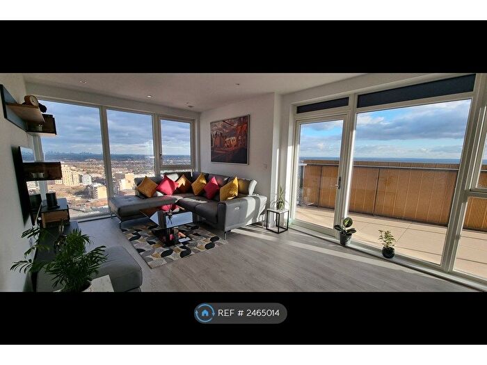 3 Bedroom Flat To Rent In Prince Regent Road, Hounslow, TW3