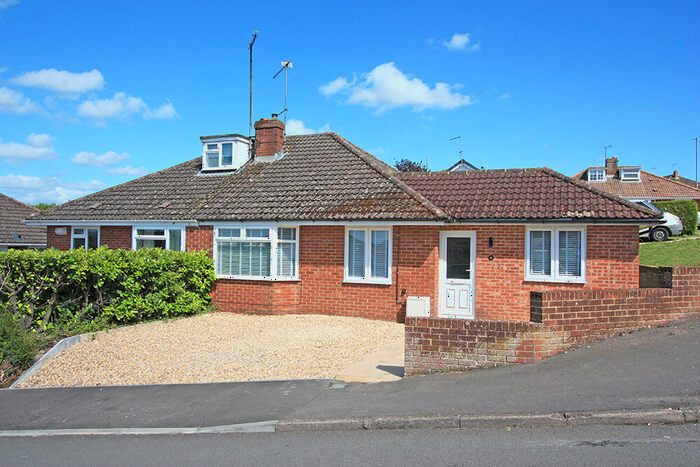 3 Bedroom Semi-Detached Bungalow For Sale In Folly Drive, Highworth, SN6