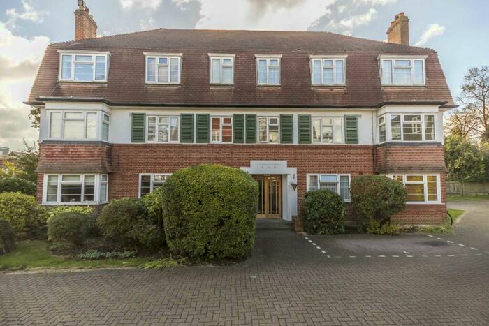 1 Bedroom Flat To Rent In Hook Road, Surbiton, KT6