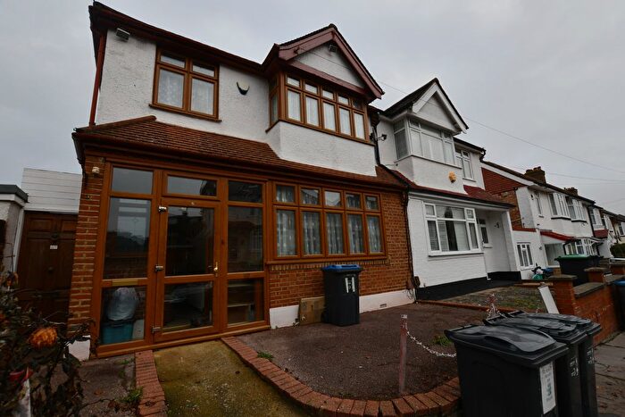 3 Bedroom End Of Terrace House To Rent In Semley Road, London, SW16