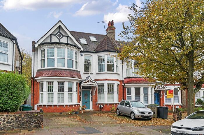 7 Bedroom Semi Detached House For Sale In Victoria Avenue, Finchley, N3