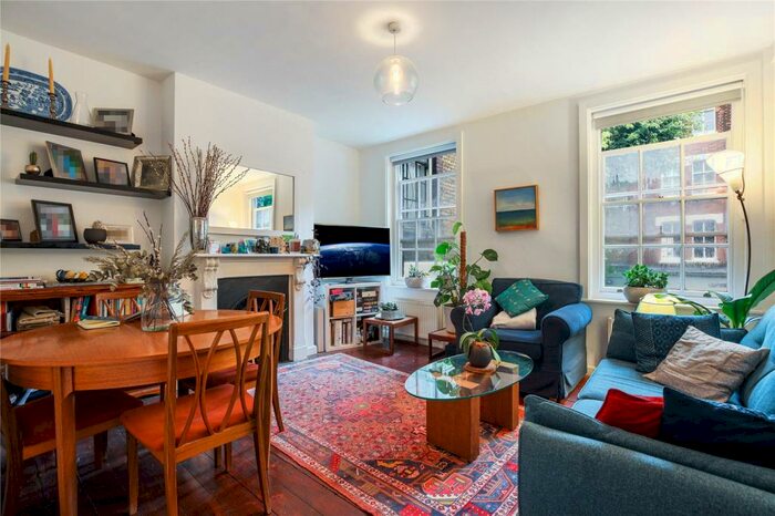 2 Bedroom Apartment To Rent In Cross Street, London, N1