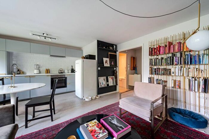 1 Bedroom Flat For Sale In Eskmont Ridge, Crystal Palace, London, SE19