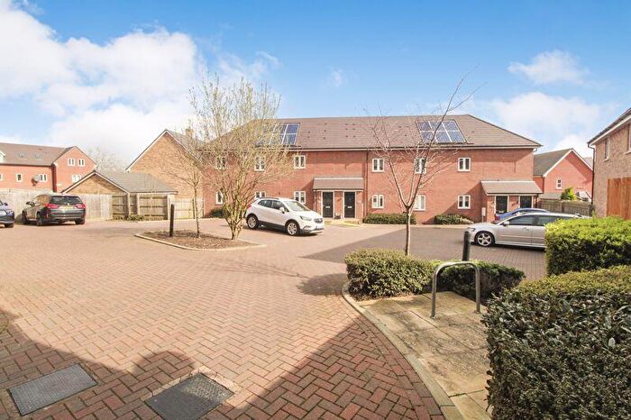 2 Bedroom Maisonette To Rent In Norcott Mead, New Cardington, MK42