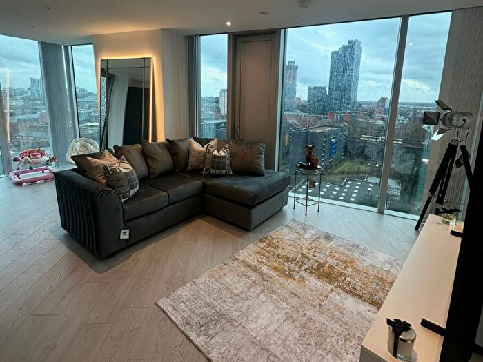 2 Bedroom Flat For Sale In Vista River Gardens Water St, Trinity Way, Manchester, M3
