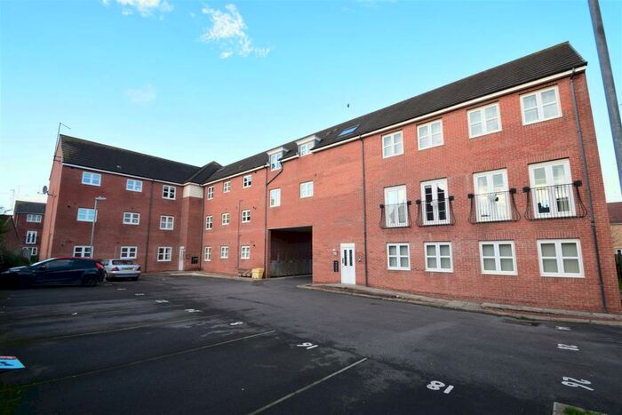 2 Bedroom Flat To Rent In Dukesfield, Shiremoor, Newcastle Upon Tyne, NE27