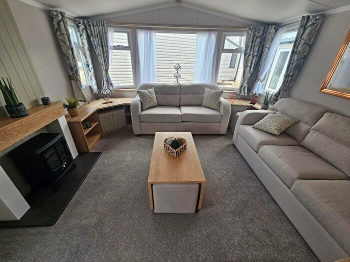 2 Bedroom Park Home For Sale In Stanford Bishop, Worcester, WR6