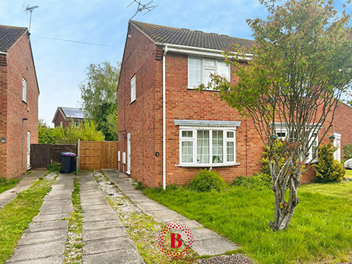 2 Bedroom Semi-Detached House For Sale In Langdale Grove, Bingham, NG13