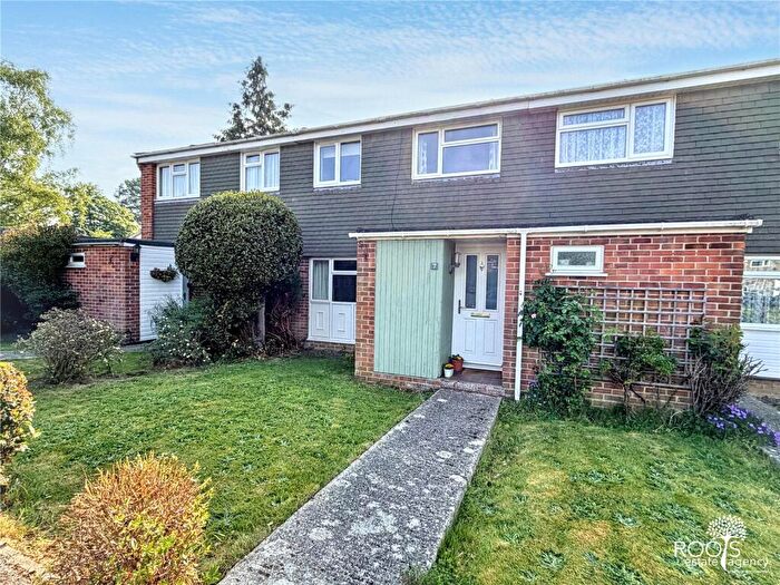 3 Bedroom Terraced House For Sale In Masefield Road, Thatcham, Berkshire, RG18