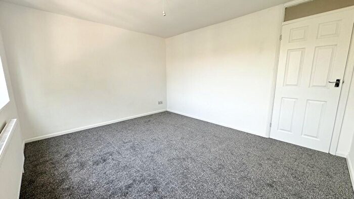2 Bedroom Flat To Rent In Alexandra Court, Alexandra Road, Southend-on-Sea, SS1