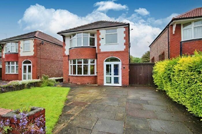 3 Bedroom Detached House To Rent In Walton Road, Sale, M33