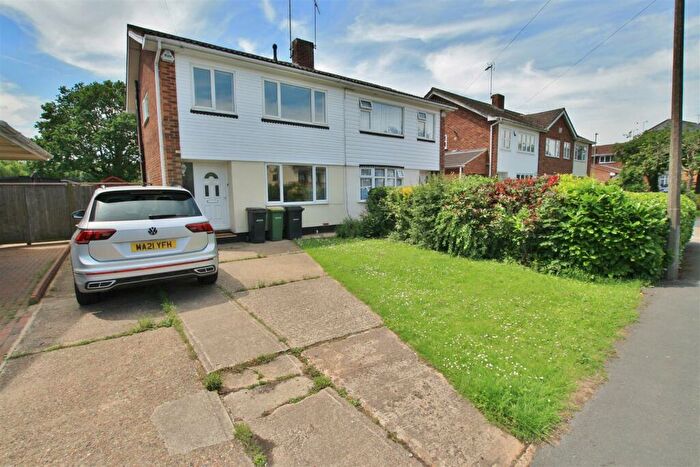 3 Bedroom Semi-Detached House To Rent In Daws Heath Road, Rayleigh, Essex, SS6