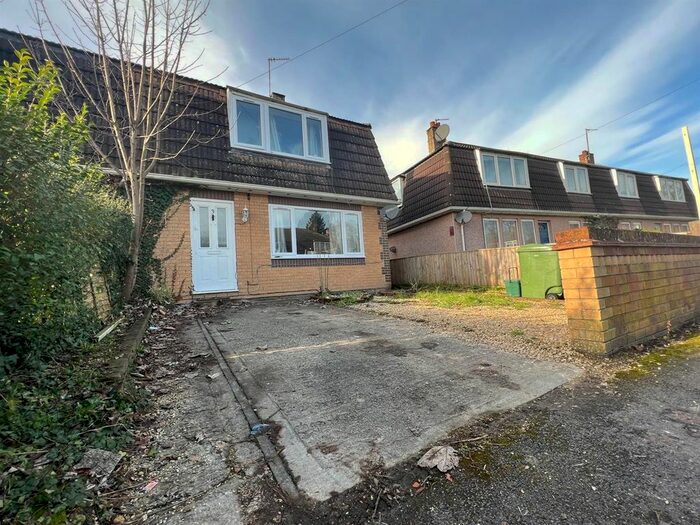 3 Bedroom Detached House To Rent In Hardings Close, Littlemore, Oxford, OX4