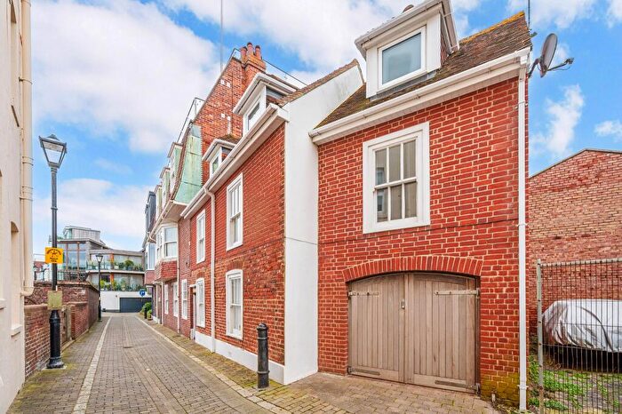 2 Bedroom End Of Terrace House For Sale In Tower Street, Old Portsmouth, PO1