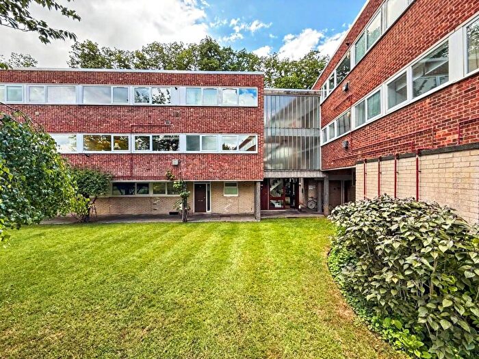 3 Bedroom Apartment To Rent In Gilmerton Court, Trumpington, Cambridge, Cambridgeshire, CB2