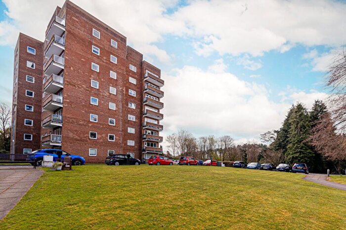 2 Bedroom Apartment For Sale In Norwood Park, Bearsden, G61