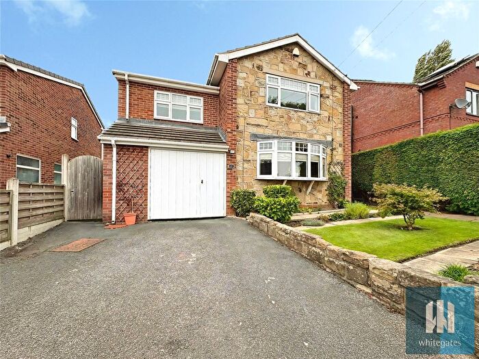 4 Bedroom Detached House For Sale In Crowther Road, Mirfield, WF14