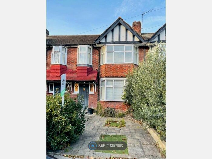 4 Bedroom Terraced House To Rent In Parkview, London W3