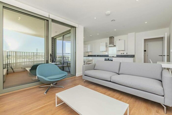 2 Bedroom Flat To Rent In Green Street, North Acton, NW10