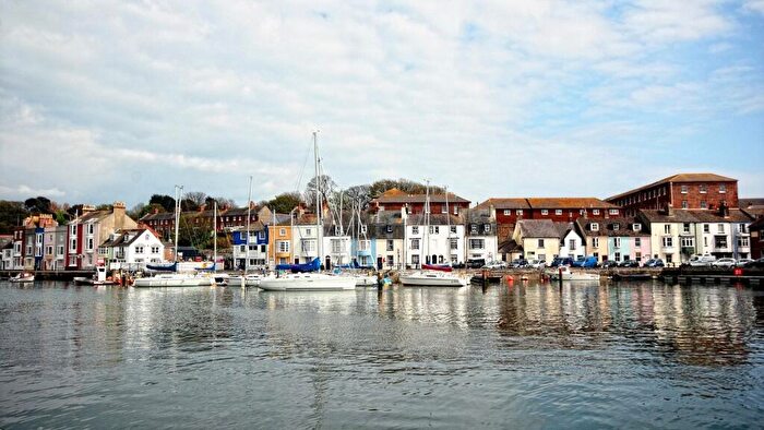2 Bedroom Apartment For Sale In Brewery Reach, Hope Square, Weymouth, Dorset, DT4