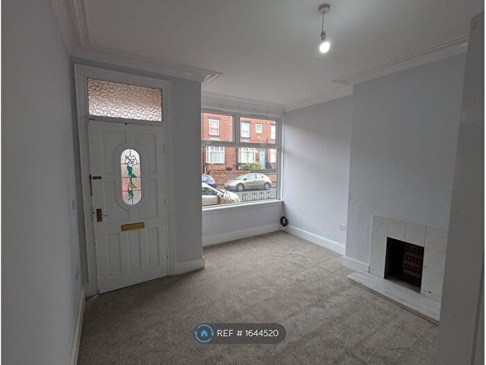 4 Bedroom Terraced House To Rent In Cross Flatts Place, Leeds, LS11