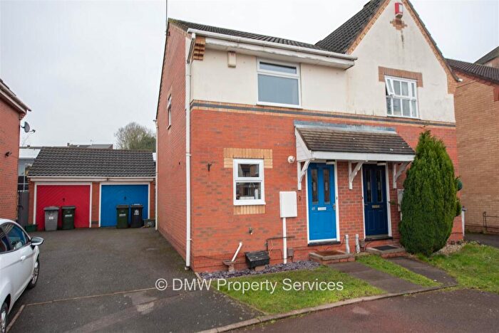 2 Bedroom Semi-Detached House For Sale In Claygate, Nottingham, NG3