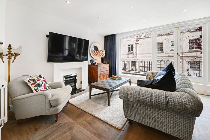 2 Bedroom Mews To Rent In Belgrave Mews North, Belgrave Square, SW1X