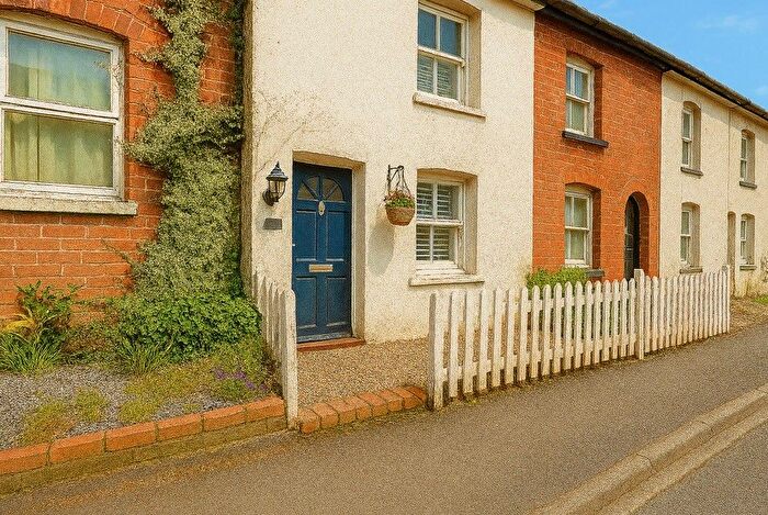 2 Bedroom Terraced House To Rent In Woodside Road, Tonbridge, TN9