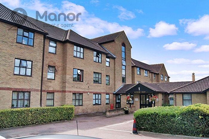 1 Bedroom Flat For Sale In Wiltshire Court, A Pittman Gardens, Ilford, IG1