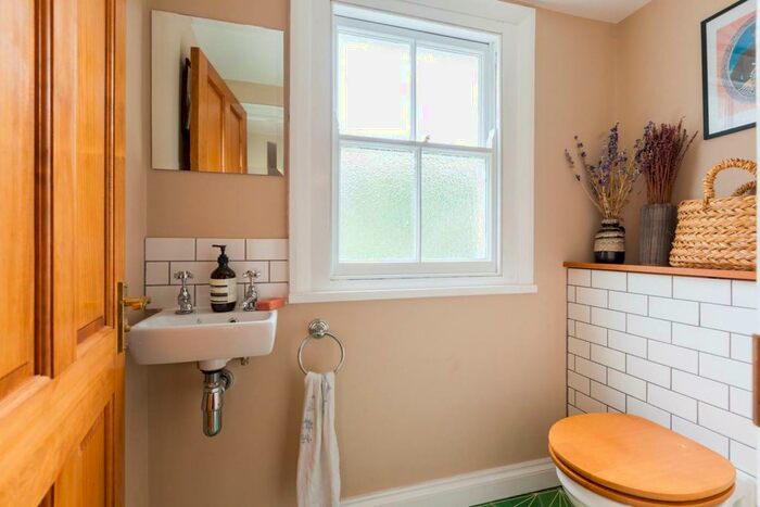 5 Bedroom Flat To Rent In Ferntower Road, Islington, London, N5