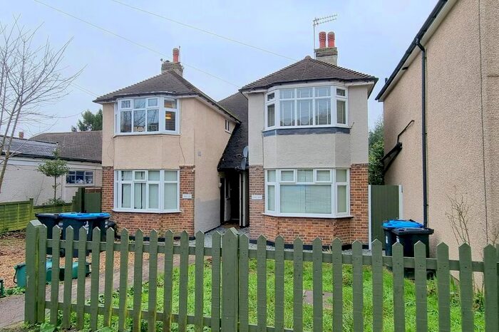 2 Bedroom Flat To Rent In Eldon Road, Caterham CR3