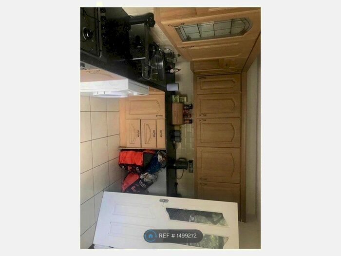 2 Bedroom Flat To Rent In Dorset Close, Bootle, L20