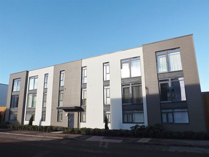 2 Bedroom Flat To Rent In Cunningham Court, Taunton, TA1