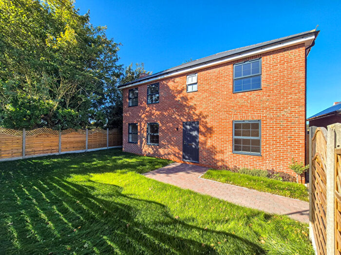 4 Bedroom Detached House To Rent In Sabre Close, Dunmow Road, Felsted, Essex, CM6
