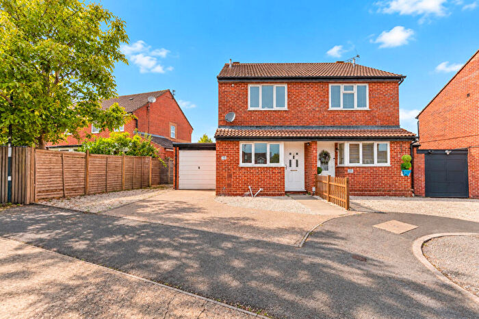 2 Bedroom End Of Terrace House For Sale In Blenheim Crescent, Leamington Spa, CV31