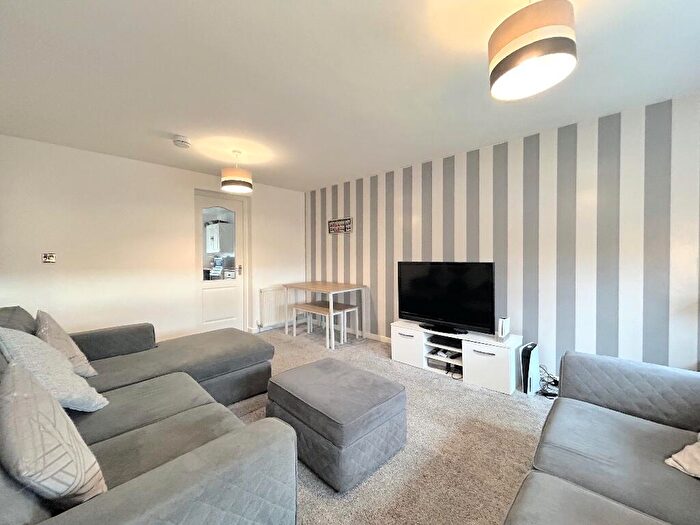 2 Bedroom Flat For Sale In Tiree Place, Hallglen, Falkirk, FK1